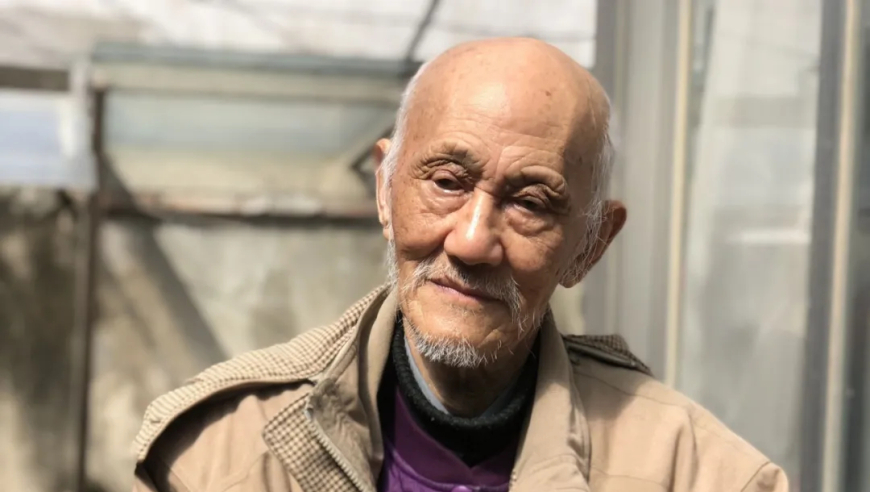 澳门传真资料大全2025,美国打响全面贸易战 美股集体收跌,经典解释落实_移动版V4.70
